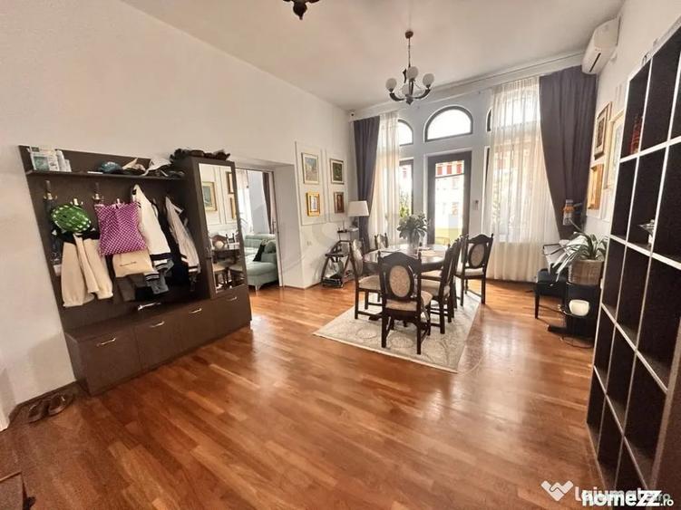 Apartament cu 4 camere decomandat în Grădina Icoanei