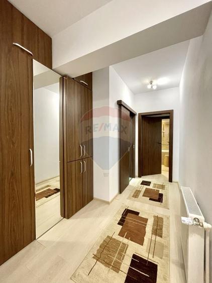 Apartament cu 3 camere de închiriat - 15