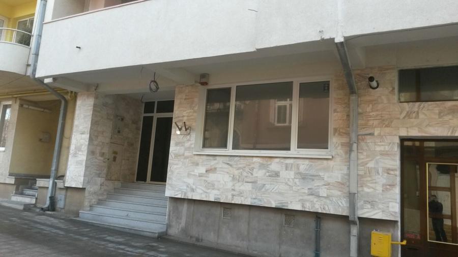 Spațiu comercial, de 125 mp, în Peninsula