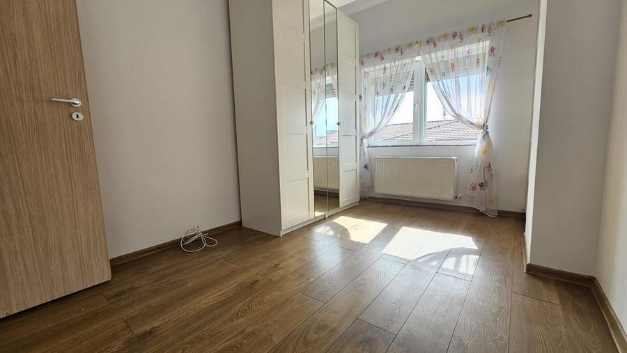 Apartament cu 3 camere decomandat în 1 Decembrie 1918