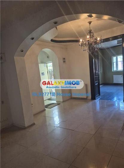 Casă cu 6 camere cu Teren 320 Mp în Calea Călărașilor