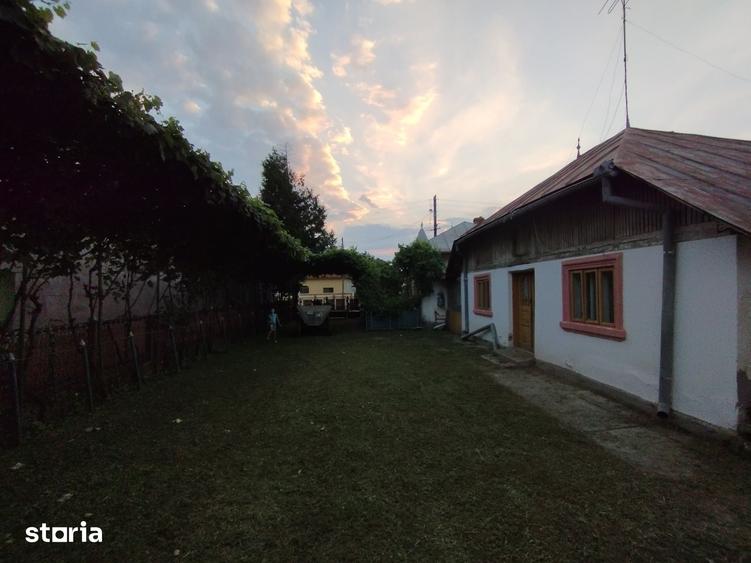 Casă cu 4 camere cu Teren 1400 Mp în Sud