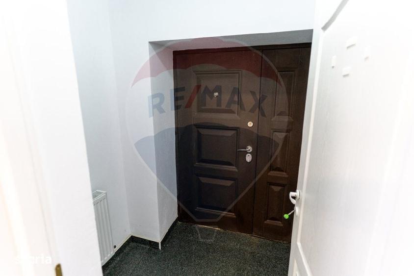 Casă cu 4 camere în Central