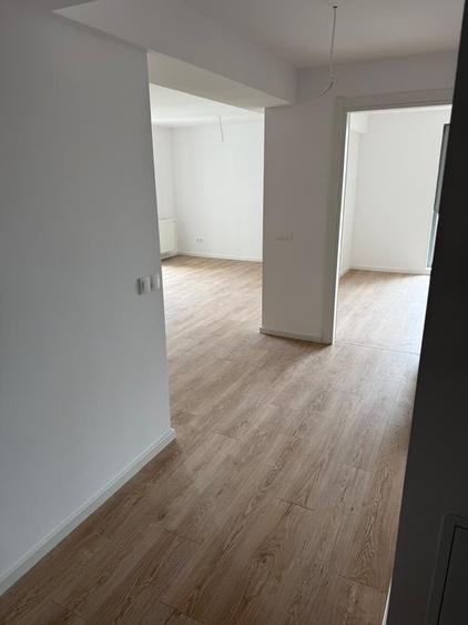 Apartament cu 2 camere decomandat în Lacul Tei