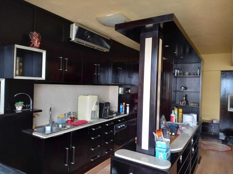 Apartament cu 3 camere decomandat în Popoveni