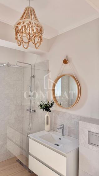 Apartament cu 3 camere semidecomandat în Florești