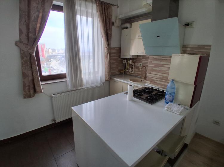 Apartament cu 2 camere semidecomandat, mobilat în Păcurari