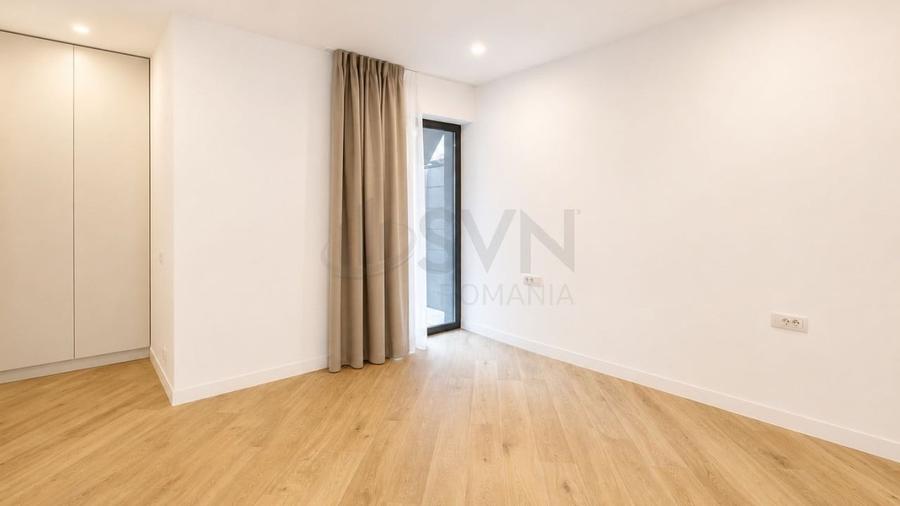Apartament cu 4 camere decomandat în Ștefan cel Mare