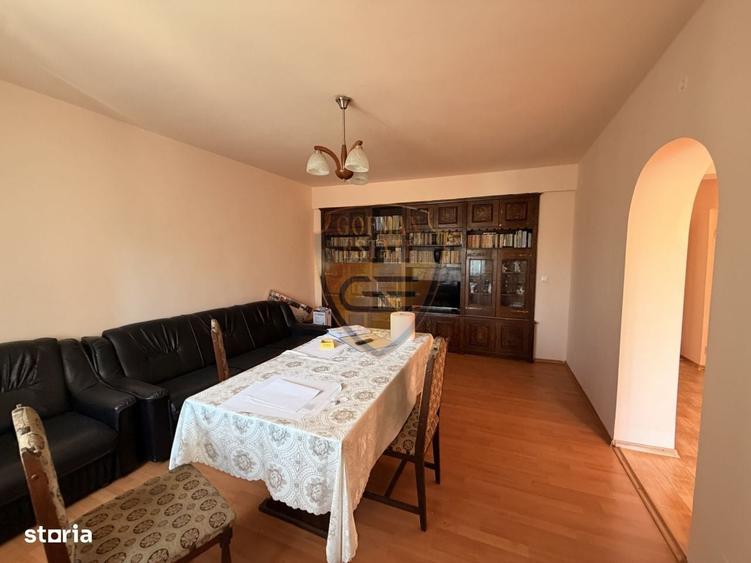 Casă cu 4 camere în Central