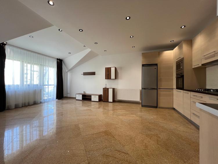Apartament cu 3 camere decomandat, mobilat în Rahova