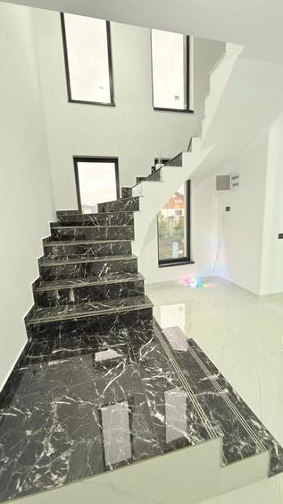 Persoana fizica,(5% reducere pentru luna mai) vand casa Cristian, Brasov - 19