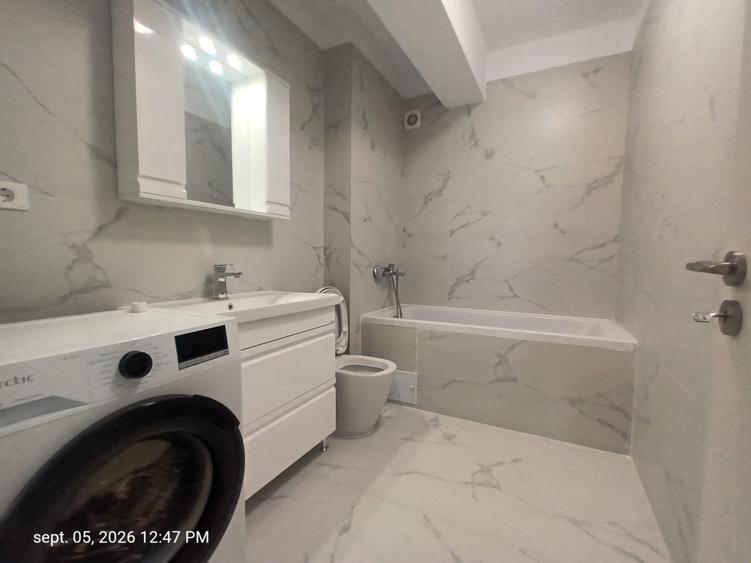 Apartament cu 3 camere semidecomandat în Otopeni