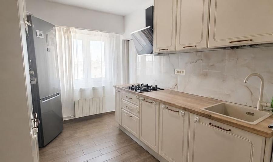Apartament cu 3 camere decomandat în Unirii
