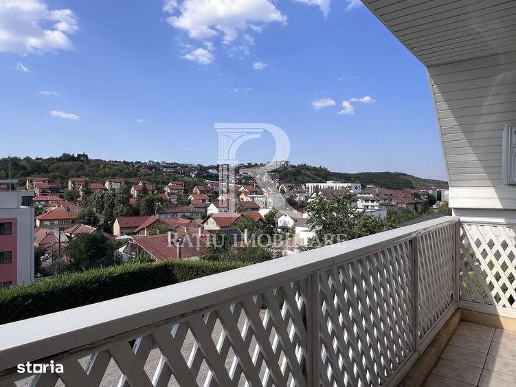 Apartament cu 3 camere în Central