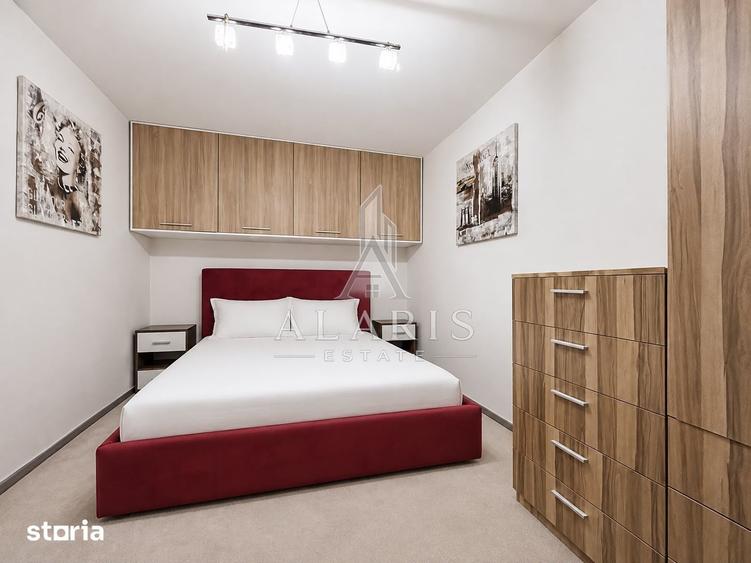 Casă cu 7 camere cu Teren 600 Mp în Est