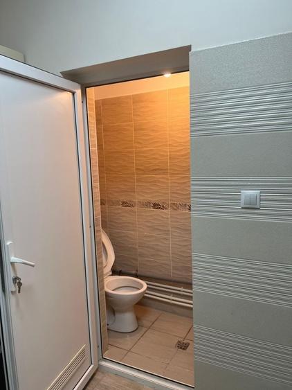 Spațiu comercial, de 180 mp, în Zăvoi