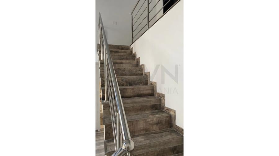 Apartament cu 3 camere decomandat în Floreasca