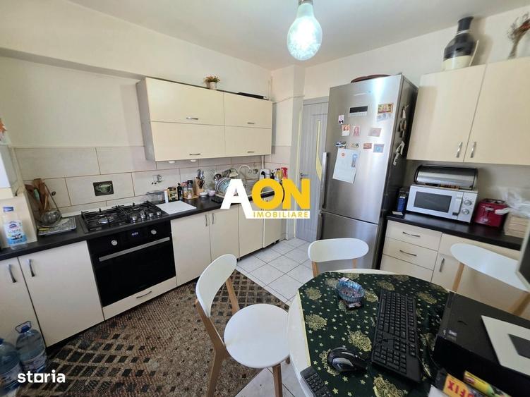 Apartament cu 3 camere decomandat în Cetate