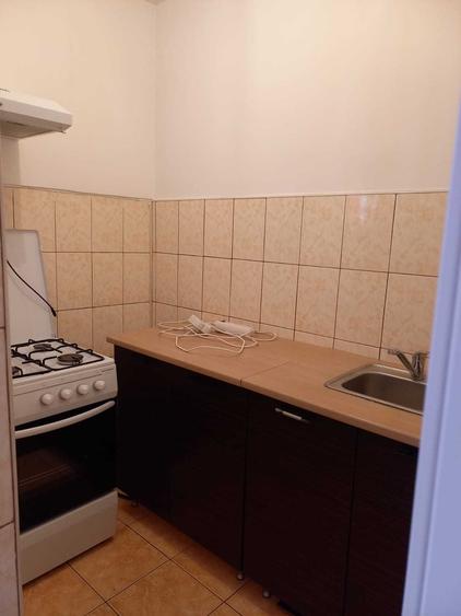 Inchiriez apartament cu o camera pe Take Ionescu (langa Medicina ) - 4