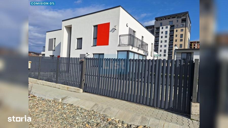 Casă cu 4 camere cu Teren 400 Mp în Central