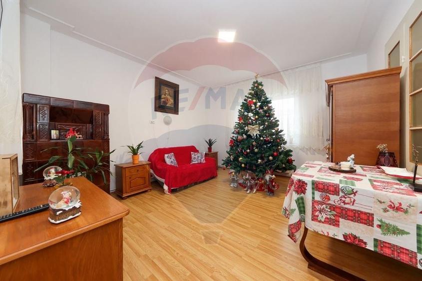 Casă individuală cu 4 camere cu Teren 599 Mp în Cristian