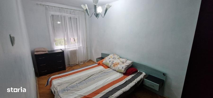 Apartament cu 3 camere decomandat în Complex Studențesc