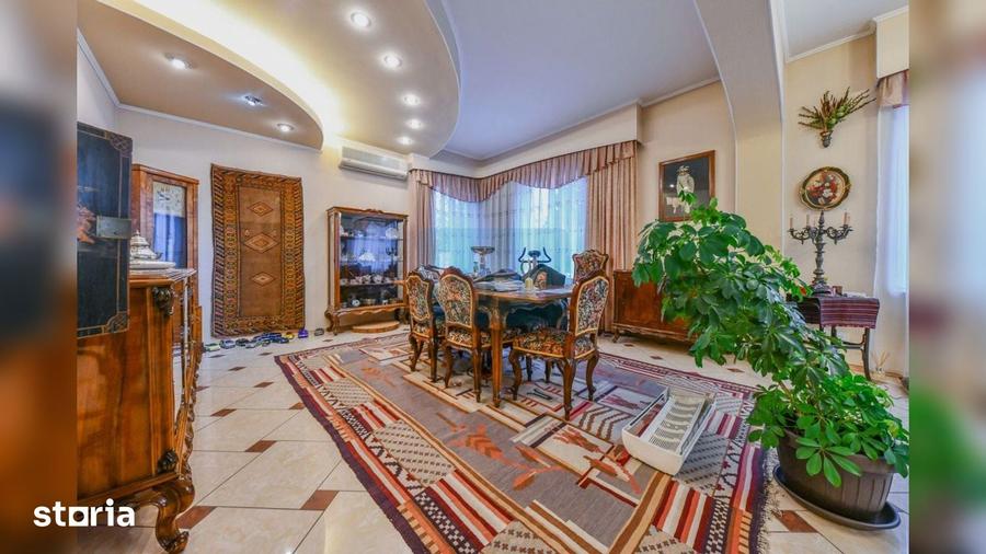Casă cu 6 camere cu Teren 400 Mp în Gheorgheni