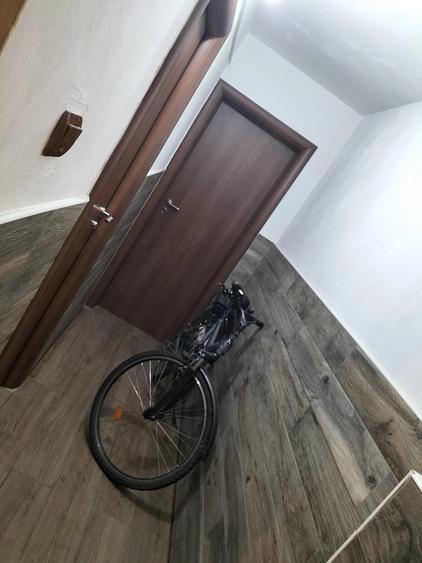 Apartament cu 3 camere decomandat în Griviței