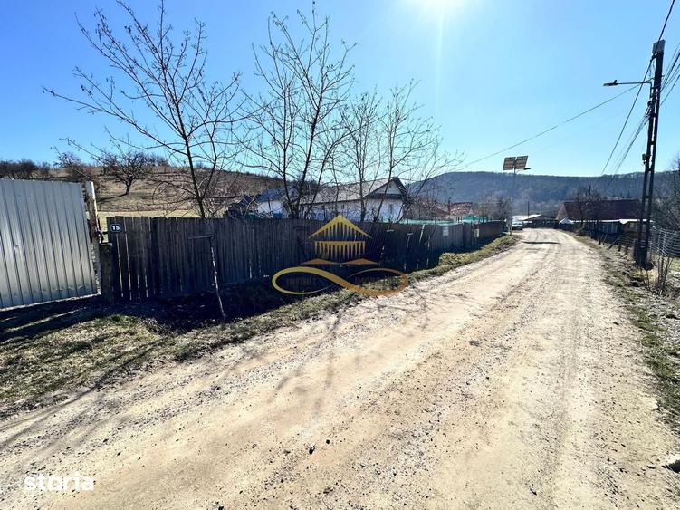 Teren de 2880 mp, în Mărgineni