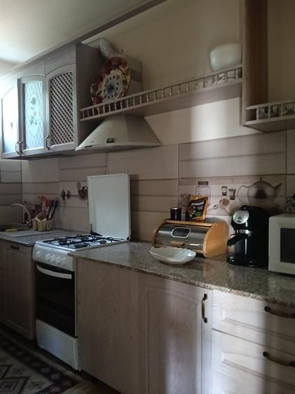 Casă cu 4 camere în Văleni