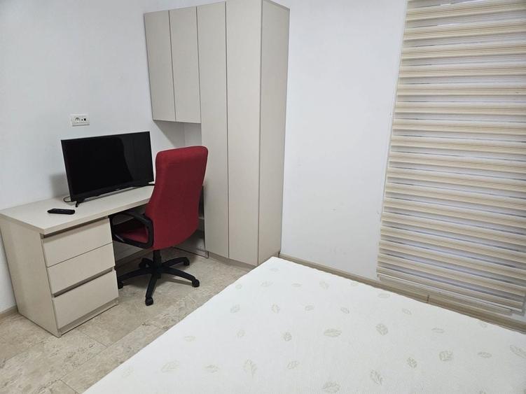 Apartament cu 2 camere decomandat în Eremia