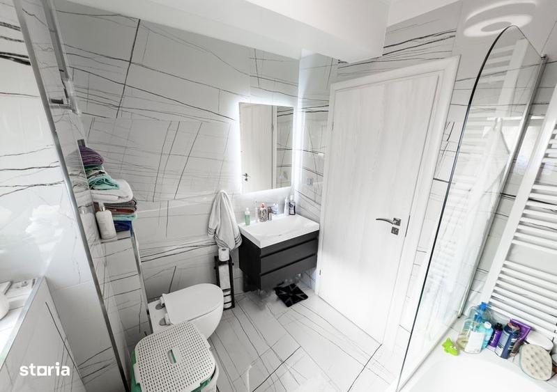 Apartament cu 3 camere semidecomandat, mobilat în Central