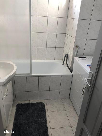 Apartament cu 3 camere în 22 Decembrie 1989
