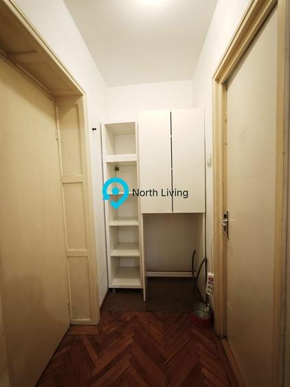 Apartament cu 3 camere semidecomandat în Pajura