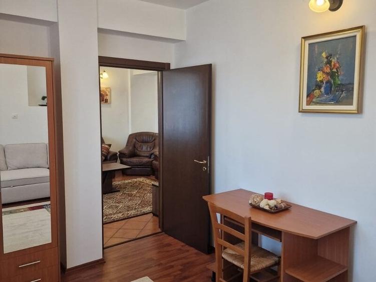Apartament cu 3 camere semidecomandat, mobilat în Dorobanți