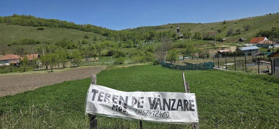 Teren de 1839 mp, în Sic