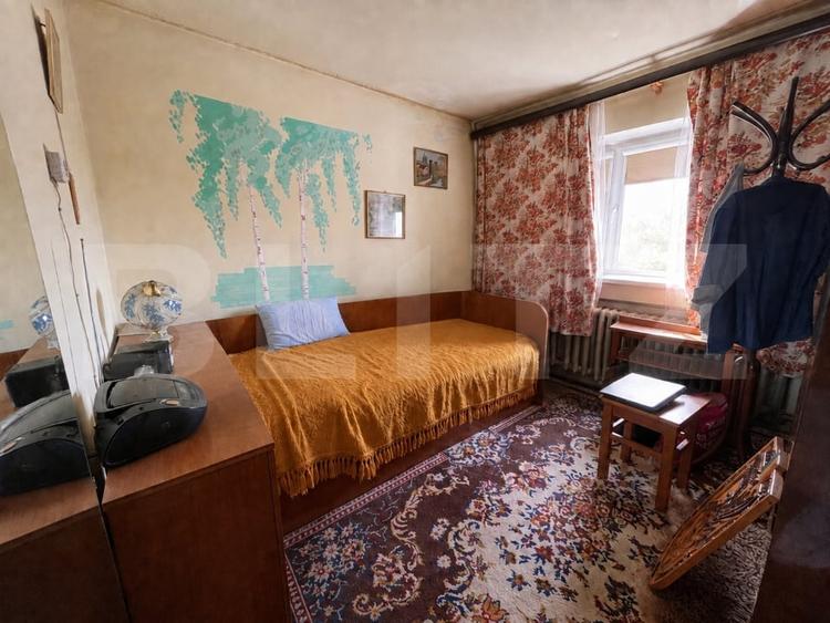 Apartament cu 3 camere decomandat, mobilat în Central