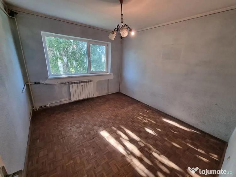 Apartament cu 2 camere semidecomandat în City Park Mall
