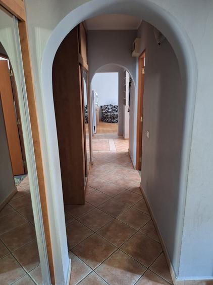 Apartament de 3 camere de vânzare - 8
