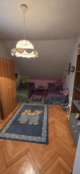 Casă individuală cu 6 camere cu Canalizare în Cornu
