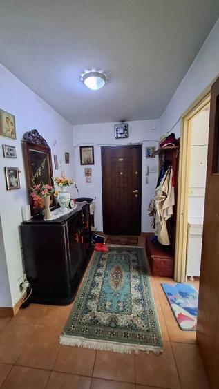 Apartament 4 camere Berceni, zona foarte buna, et 2 - 4