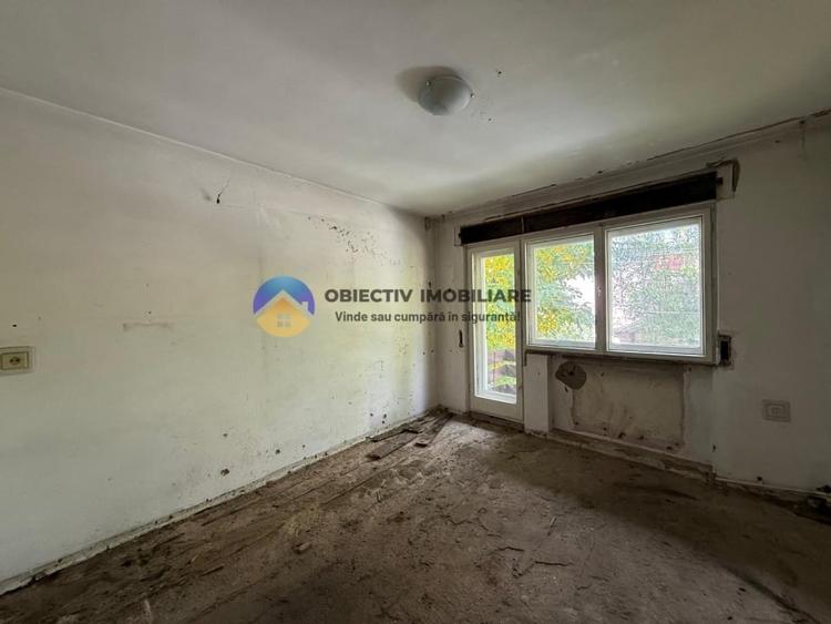Casă cu 5 camere cu Canalizare în Ultracentral