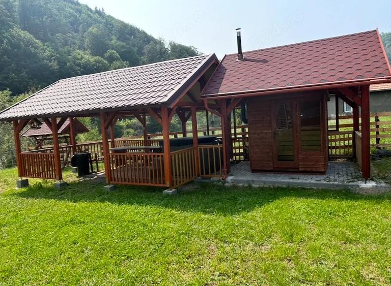 Casă cu 6 camere cu Teren 1300 Mp în Răstolița