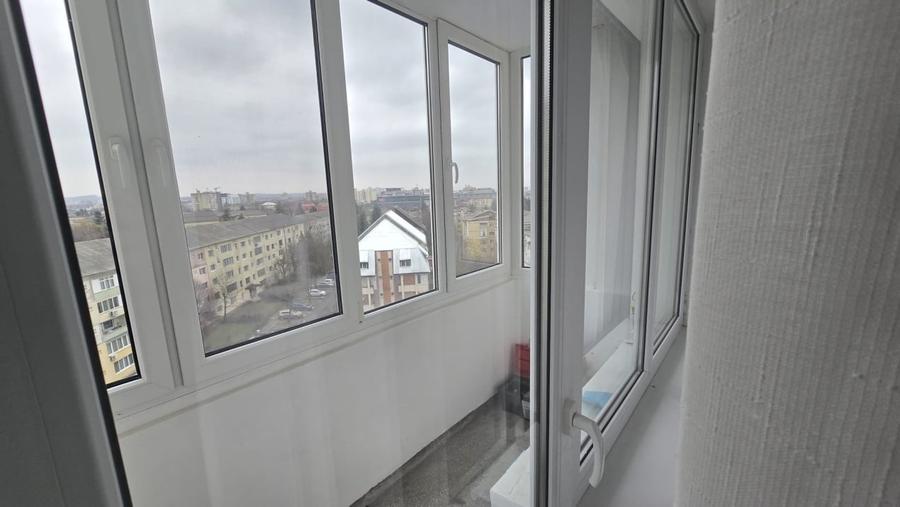Apartament cu 2 camere semidecomandat, mobilat în Săsar