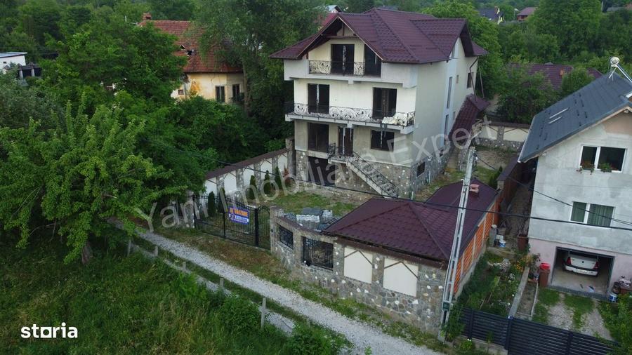 Casă cu 4 camere în Câmpulung Muscel