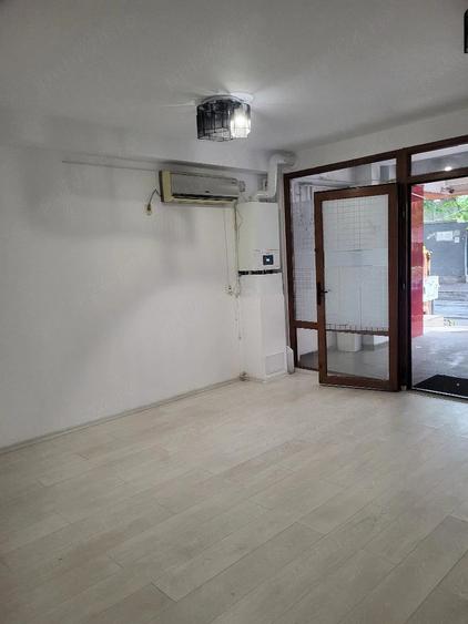 Spațiu comercial, de 56 mp, în Trocadero
