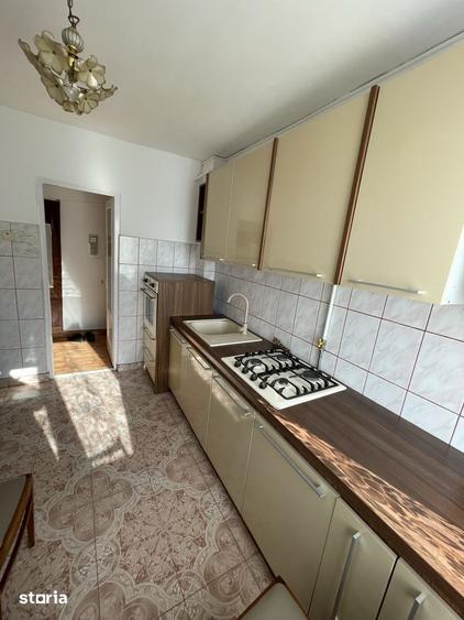 Apartament cu 2 camere, mobilat în Central