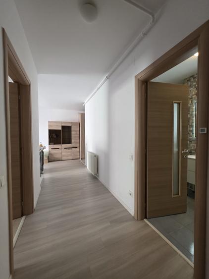 Apartament cu 3 camere decomandat în Politehnica