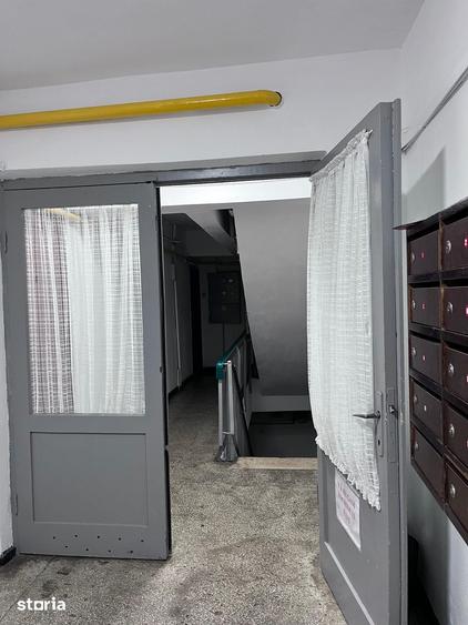 Apartament cu 3 camere decomandat în Valea Cetății