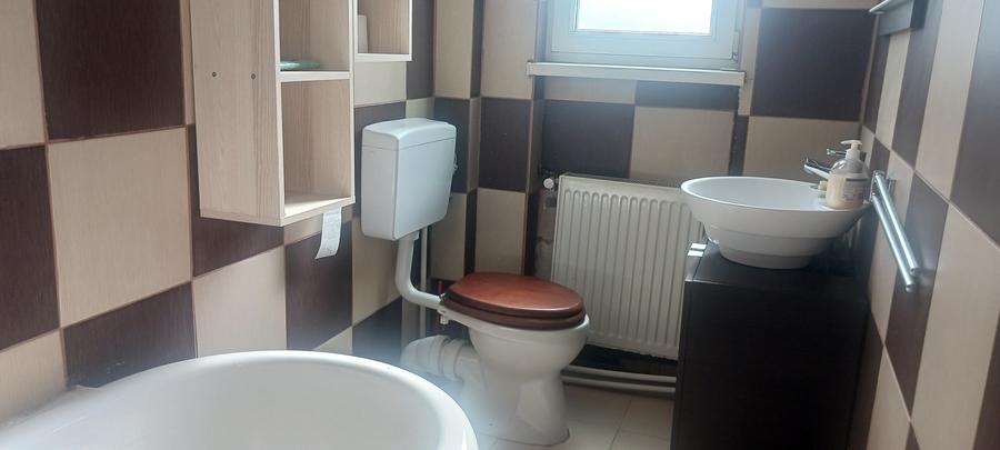 Apartament cu 3 camere decomandat în Cișmigiu